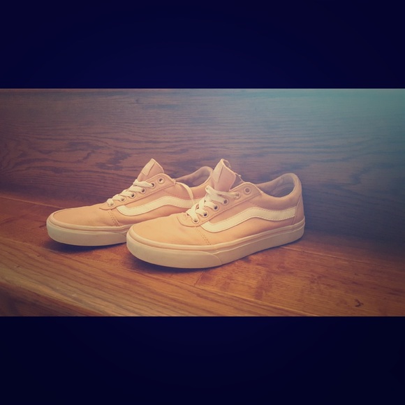 Vans Shoes - Vans Old Skool Skate Shoe (Light pink and White)